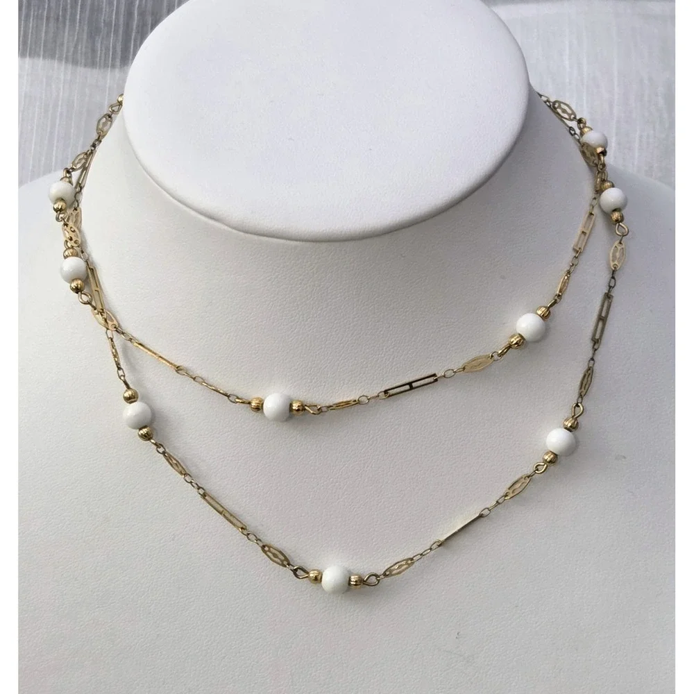 Vintage Monet Necklace Gold Tone Open Intricate Chain White‎ Beads Beaded 30